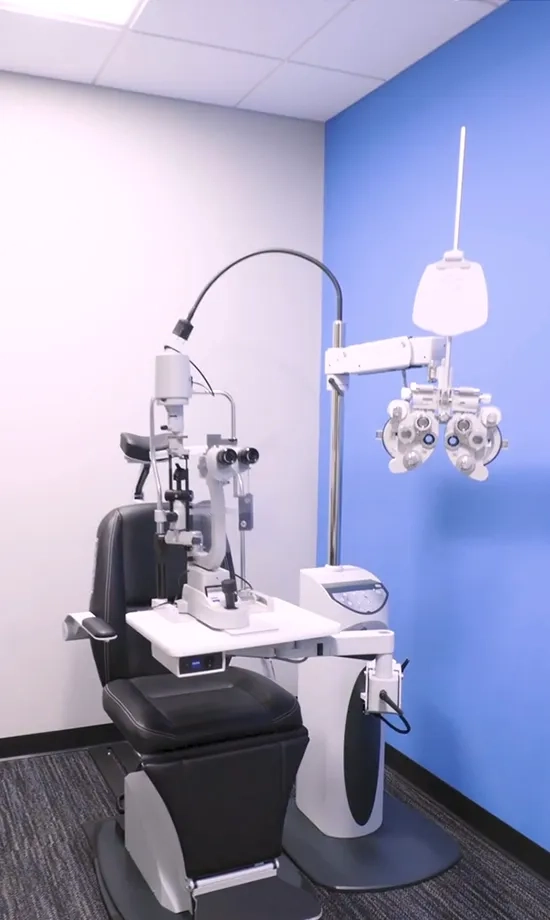 LASIK consultation room at Goel Vision with diagnostic equipment.